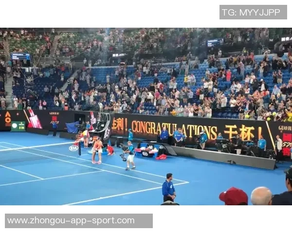 吉拉西短时间内连入两球助多特逆转胜利精彩表现令人瞩目